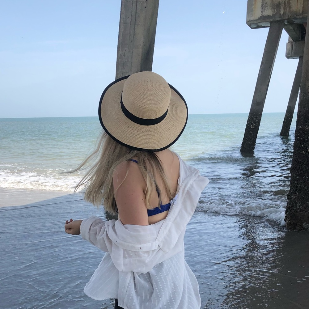 H&M Tan and Black Brimmed Hat